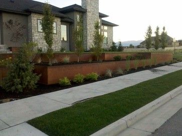 Natural Rust Finish Steel Planter and Retaining modern landscape Modern Landscape Design Front Yard, Nz Homes, Backyard Planters, Yard Remodel, Rusted Steel, Corten Steel Planters, Modern Front Yard, Garden Planter Boxes, Front Garden Design