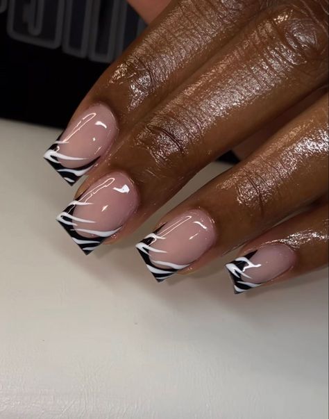 Simple May Nails Short, Beautiful Simple Nails, Gel Nail Inspo Short French Tip, Short Coffin Designs, Square Nail Tip Designs, Cute And Simple Short Nails, Short Square Gel X Nail Designs, Arcrliyic Nails Designs Short, Simple Nails Ideas Short