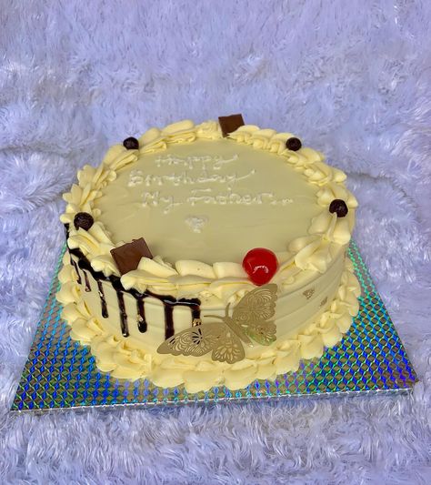 Our cakes are amazingly yum and cuteeee 🤭😍 16,000 naira only 8 inches single layer To place order kindly use the link in bio 🫶✨ . . #explore #explorepage #cakevendorinlagos #buttercreamcakes #cakesinagbara #cakesinojo #affordablecakes #creamcakes #cakesinijanikin #singlelayercakes Single Layer Cakes, Buttercream Cake, Link In Bio, Cream, Cake, Quick Saves