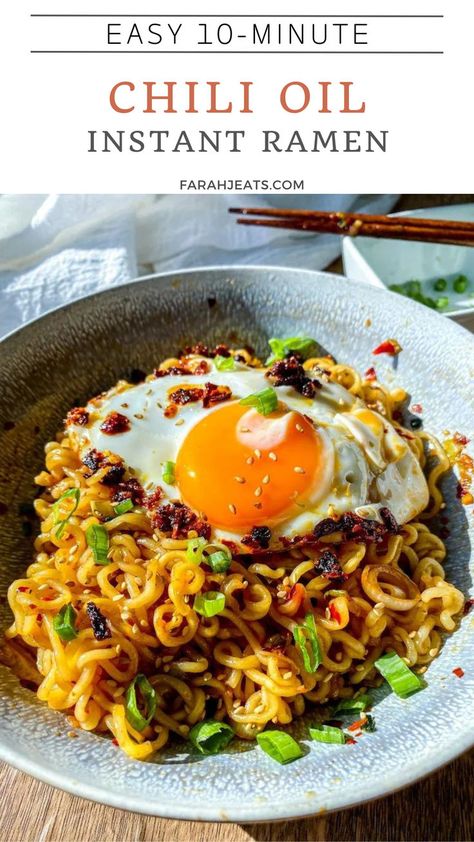 Chili oil instant ramen noodles served in a light blue bowl, topped with a fried egg, and sliced green onions. Authentic Ramen Recipes, Spicy Garlic Ramen, Chili Oil Ramen, Easy Ramen, Shrimp Spring Rolls, Ramen Noodle Recipes, Instant Ramen, Easy Asian Recipes, Easy Asian