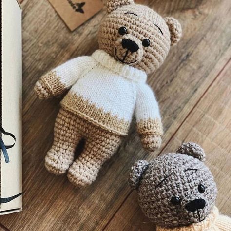 Teddy Bear Patterns Free, Teddy Ruxpin, Bear Patterns Free, Crochet Bear Patterns, Knitted Teddy Bear, Crochet Teddy Bear Pattern, Crochet Geek, Crochet Terms, Crochet Teddy Bear