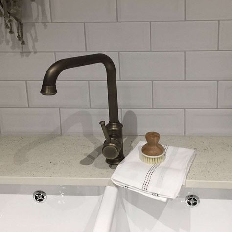 How To Regrout Tiles: A Guide to Regrouting Tiles Regrouting Tile, Tiles In Bathroom, White Kitchen Bar Stools, Tile Grout Color, Bathroom Decor Spa, White Tile Kitchen Floor, Bathroom Wall Tiles, White Kitchen Tiles, Metro Tiles