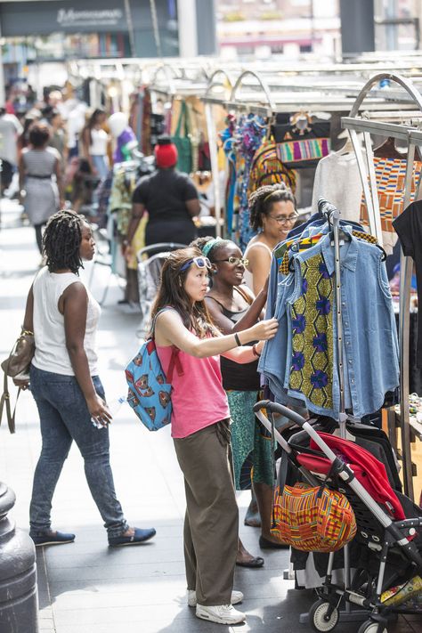 Head over to Spitalfields on a Saturday morning for the Spitalfields Saturday Style Market. You can expect to find unique clothing, accessories and ethically made goods from over 60, mainly London-based, designers. Plus every so often you can catch live music and performances.When: Saturday’s market takes place from 11am to 5pm.Where: 16 Horner Square, E1 6EWCloest Station: Liverpool Street London Diaries, London Highlights, London Markets, London Ideas, London Clothes, Saturday Style, London Tips, Clothes Market, London Market