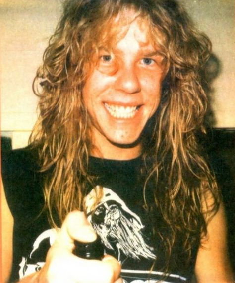 very young metallica james hetfield James Metallica, Metallica Funny, Metallica Albums, Learn Guitar Chords, Jason Newsted, Robert Trujillo, Cliff Burton, Classic Rock And Roll, Kirk Hammett