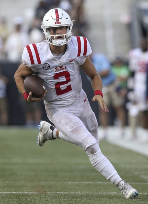 Jaxson Dart Ole Miss, Jaxson Dart, College Football Uniforms, Ole Miss Football, Football Drip, Mask Guy, Texas Football, Hotty Toddy, Football Stuff