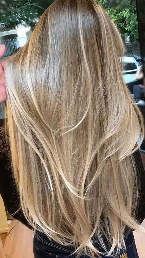 Dark Blonde Hair To Light Blonde, Haircolor Blonde Balayage, Dark To Blonde Transformation, Light Hair For Brunettes, Blonde And Light Brown Balayage, Blonde Highlights On Fair Skin, Blonde Hilights In Brown Hair, Blonde On A Brunette, Blond For Brunettes