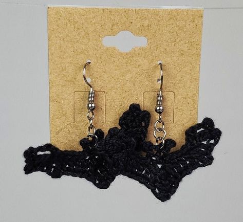 Crochet Bat, Earrings Crochet, Crochet Halloween, Bat Earrings, I Love Fall, Earrings Halloween, Love Halloween, Crochet Pumpkin, Love Fall