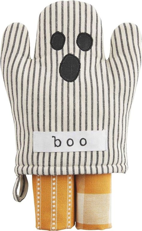 Amazon.com: Mud Pie Oven Mitt Towel Set, Ghost : Home & Kitchen Cute Oven, Ghost Kitchen, Pie Store, Pumpkin Kitchen, Spooky Decor, Oven Mitt, Linen Set, Mud Pie, Oven Mitts