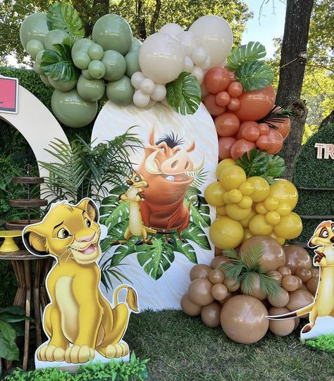 Lion King Balloon Arch, Lion King Birthday Party Decorations, Lion King Balloon Garland, Re Leone Party, Simba Theme Birthday Party, Lion King Theme Party 1st Birthdays, Lion King Balloons, Lion King Decorations, Lion King Party Decorations