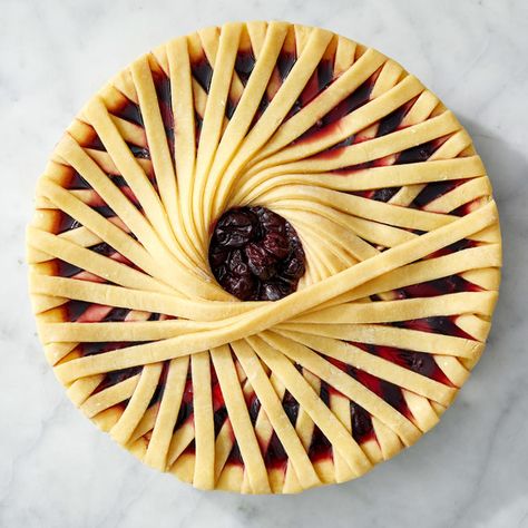 Lokokitchen’s Intricate Pies Have Martha’s Full Attention | Martha Stewart Lattice Pie Crust Designs, Fancy Pie Crust, Martha Stewart Cooking School, Pie Crust Art, Lattice Pie Crust, Lattice Pie, Popular Pies, Pie Crust Designs, Just Pies