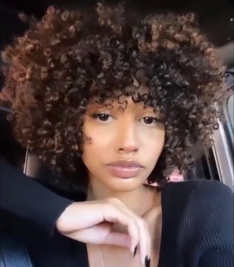 Short Curly Hair With Bangs Black Women, Short Big Curly Hair, Short Curly 3c Hair, Curly Hair Cuts Black Women, Short Curly Afro Natural Hair, Type 3c Curly Hair, Curly Fro Hairstyles, Curly Hair Fro, Short Curly Haircuts 3c