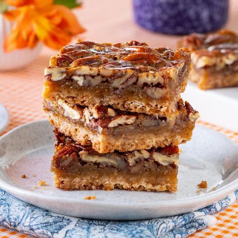 kentucky derby recipes pecan pie bars Kentucky Derby Bars, Kentucky Derby Pecan Pie Bars, Derby Bars, Kentucky Derby Chocolate Walnut Pie, Derby Pie Bars, Stuffing Recipes Crockpot, Make Ahead Thanksgiving, Butternut Squash Lasagna Recipe, Apple Cider Sangria Recipe