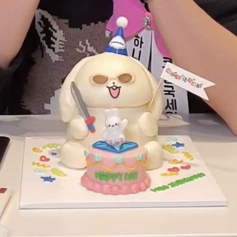 Jeonghan Birthday Cake, Jeonghan Cake, Seventeen Birthday Cake, Seventeen Cake, Kpop Cake, Canva Letters, Svt Aesthetic, Cake Icon, Seventeenth Birthday