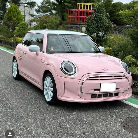 Pink Mini Cooper, Pink Mini Coopers, Mini Auto, Mini Coopers, Pink Car, First Car, Future Car, Vroom Vroom, Pink Mini