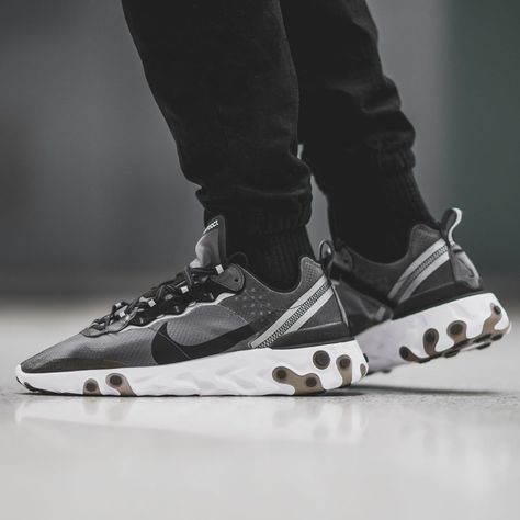 Release Date : June 21, 2018 Nike React Element 87 Anthracite / Black / White Credit : BSTN Nike React Element 87, Dad Shoes, Nike React, Trainer Sneakers, Sneakers Men Fashion, Trail Running Shoes, New Balance Sneaker, Saucony Sneaker, Sneaker Head