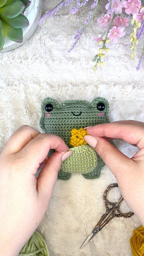 Spin A Yarn Crochet Patterns, Frog Applique Pattern Free, Ragdoll Amigurumi Free Pattern, Ragdoll Crochet Patterns, Pocket Frog Crochet Pattern, Crochet Frog Applique Pattern Free, Green Amigurumi Free Pattern, Crochet Pocket Animals Free Pattern, Pocket Crochet Animals