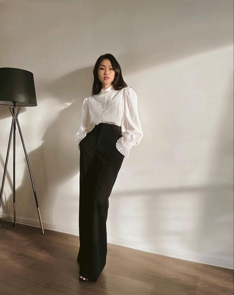 Semi Formal Attire For Women Pants, Graduation Trouser Outfits, Slacks Formal Women, Business Casual Outfits For Women Black And White, Slacks Formal Outfit, Women Slacks Outfit Formal, Aesthetic Formal Attire, Black Concert Attire Orchestra, Women’s Semi Formal Attire