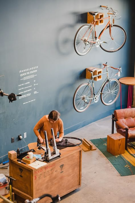 Bikeshop Bicycle Store, Bike And Coffee Shop, Bicycle Shop Design, Bicycle Workshop, Bike Cafe, Bike Shop Interior Design, Bike Workshop, Bike Storage Apartment, Kona Bikes