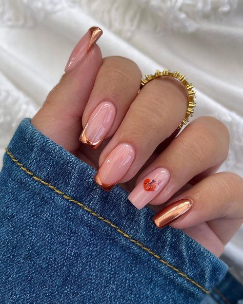 pumpkin spice <3 ✨ Autumn Nails 2023 Pumpkin, Gold Pumpkin Nails, Nails Fall Pumpkin, Pumpkin Spice Inspired Nails, Pumpkin Spice Manicure, Burnt Orange Nails, Short Fall Nails, Orange Chrome, Pumpkin Nail Designs