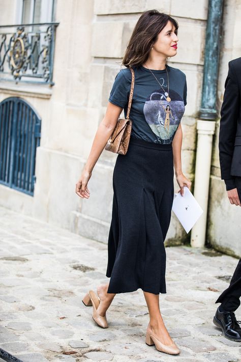 FWSS18 street style fashion week paris printemps ete 2018 13 Jeanne Damas Style, The Sartorialist, Parisian Chic Style, Jeanne Damas, Moda Chic, Paris Fashion Week Street Style, Paris Woman, Paris Outfits, Street Style Summer