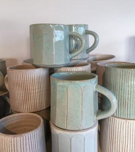 📸: Laura Lane Ceramics Abstract Mugs Ceramics, Ceramic Mugs With Texture, Pottery Coffee Pour Over, Handmade Pottery Gifts, Homemade Ceramic Mugs, Hand Built Pottery Mug, Ceramic Mug Handmade, Cool Mugs Ceramics, Clay Mug Designs