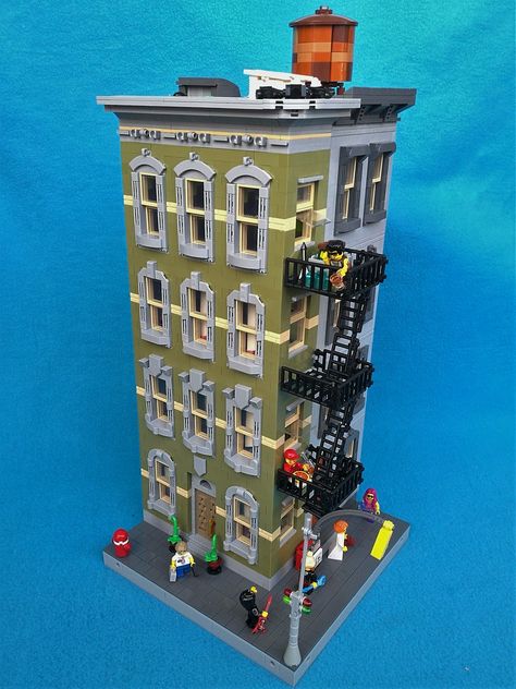 Minecraft Fire Escape, Lego New York, Big Lego Sets, Lego Plane, Lego Houses, Lego Village, City Ideas, Big Lego, Lego Buildings