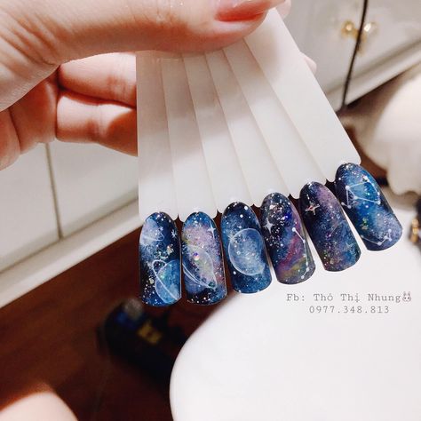 Galactic Nail Designs, Nail Galaxy Design, Galaxy Nails Acrylic, Space Nails Galaxy, Nail Galaxy, Universe Nails, Nail Art Galaxy, Navy Nail Art, Nails Galaxy