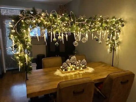 Christmas Boxes Decoration, Tree Decoration Ideas, White Baubles, Table Garland, Christmas Room Decor, Table Metal, Trendy Tree, Christmas Crafts For Gifts, Table Frame