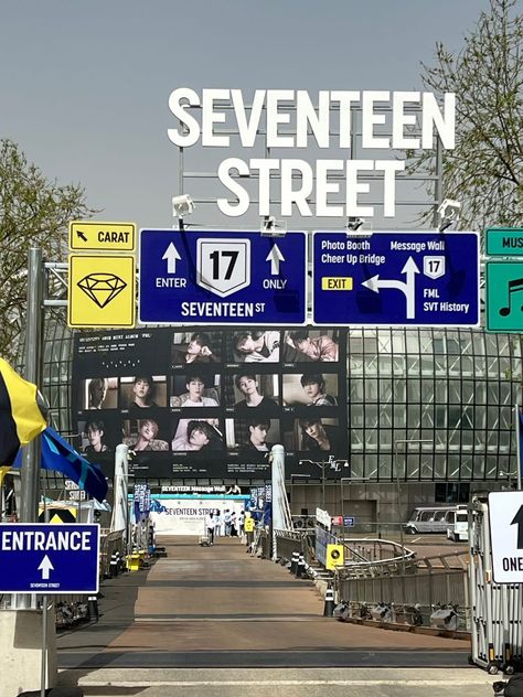 Seventeen Street, St Street, My Dream Came True, Dream City, The Northern Lights, Bucket Lists, The Hope, Cheer Up, Photo Booth