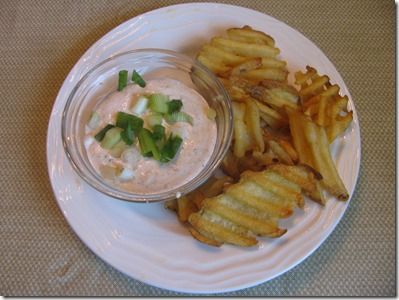 Seasoned Sour Cream/Waffle Fries Dip Season Sour Cream, Seasoned Sour Cream Recipe, Fries Dip, Sour Cream Recipe, Seasoned Sour Cream, Healthy Superbowl Snacks, Sour Cream Dip, Cream Dip, Dips And Snacks