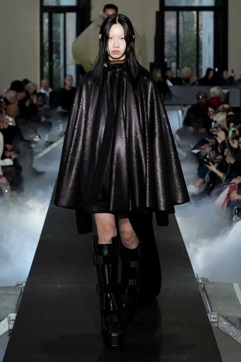 Punk Street Style, Runway Magazine, Fall 2023 Ready To Wear, 2023 Ready To Wear Collection, 2023 Ready To Wear, Fall 2023, Fashion Show Collection, Rick Owens, Urban Fashion