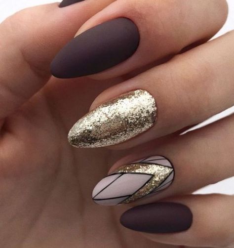 Almond Nail Art, Nagellack Trends, Geometric Nail Art, Stiletto Nail Art, Geometric Nail, Almond Nail, Super Nails, Simple Nail Designs, Classy Nails