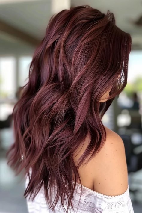 Chocolate Cherry Brown Hair, Cherry Brown Hair, Brown Hair Ideas, Rambut Brunette, Wine Hair, Cherry Brown, Dark Red Hair, Hair Color Auburn, Ombré Hair