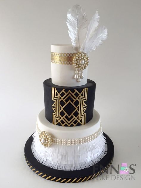 Great Gatsby - Cake by Irina - Ennas' Cake Design Great Gatsby Cake, Gatsby Cake, Art Deco Wedding Cake, Black And White Cake, Gatsby Birthday Party, Art Deco Cake, Great Gatsby Theme, Great Gatsby Wedding, 21 Birthday