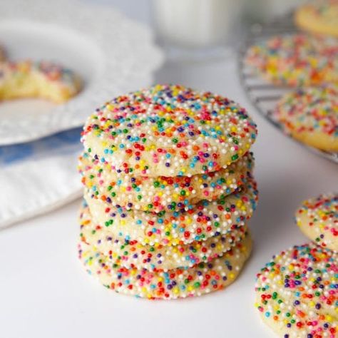 Publix Cookie Recipe, Publix Sugar Cookie Recipe, Sprinkle Cookies Recipe, Cookies With Sprinkles, Sugar Cookies With Sprinkles, Hostess Cupcakes, Oatmeal Cream Pies, Homemade Oatmeal, Sprinkle Cookies