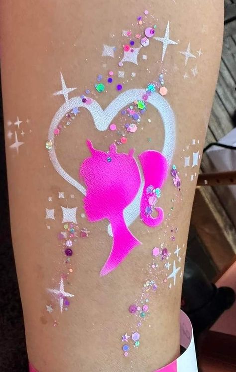 Face Paint Barbie, Barbie Face Painting Ideas, Barbie Face Painting, Barbie Facepainting, Barbie Face Paint, Glitter Bar, Girl Face Painting, Barbie Face, Tiger Birthday