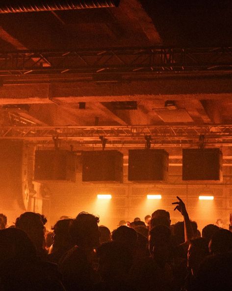 Located in the heart of the Cité de la Mode et du Design, @fvtvr_paris is a new multi-level arts and culture underground venue dedicated to electronic music. A dancefloor open to a wide variety of genres, bringing together creative minds and music enthusiasts, constantly blurring the boundaries between sounds. We’re thrilled to meet you in this Parisian warehouse with @gerdjansonofficial, @fionazanetti, @pascalmoscheni & @simonedekunovich. Check your flights, grab your tickets! POLIFONIC ... Music Venue Design, Underground Music, Arts And Culture, Music A, Music Venue, Art Festival, Electronic Music, Music Art, Culture Art