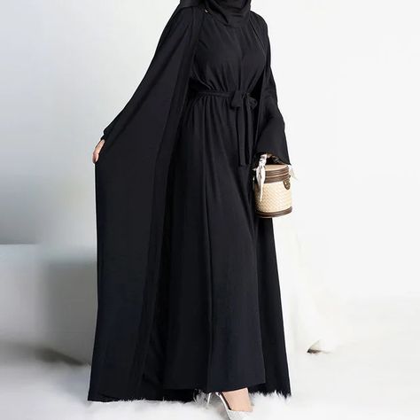 Embrace elegance and style with the 2-Piece Abaya Long Dress. This set includes a crepe long dress and hijab robe, perfect for women's Ramadan Eid attire. Stay fashionable and confident with this elegant and trendy Islamic clothing set. 2 Piece Abaya, Abaya Dress Muslim, Habits Musulmans, Muslim Women Clothing, Inner Hijab, Dress Outer, Abaya Kimono, Black Abaya, Long Skirt Fashion