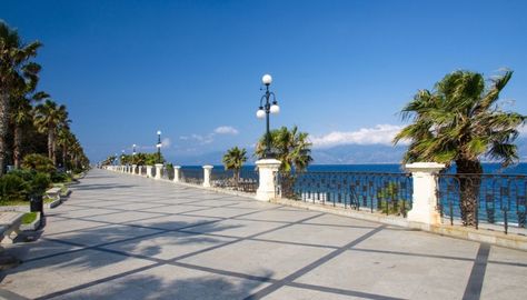 Falcomatà, il bel lungomare di Reggio Calabria Messina, Calabria, Villa, Travel