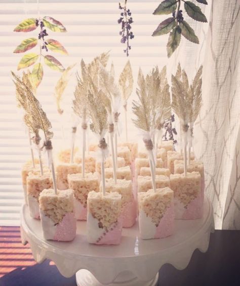 BOHO inspired Gold feather Rice crispy treats Boho Themed Party Food, Feather Baby Shower Ideas, Pocahontas Baby Shower Ideas, Boho Rice Krispie Treats, Dream Catcher Baby Shower Ideas, Boho Food Ideas, Boho Party Food, Boho Baby Shower Food Ideas, Boho Girl Baby Shower Ideas