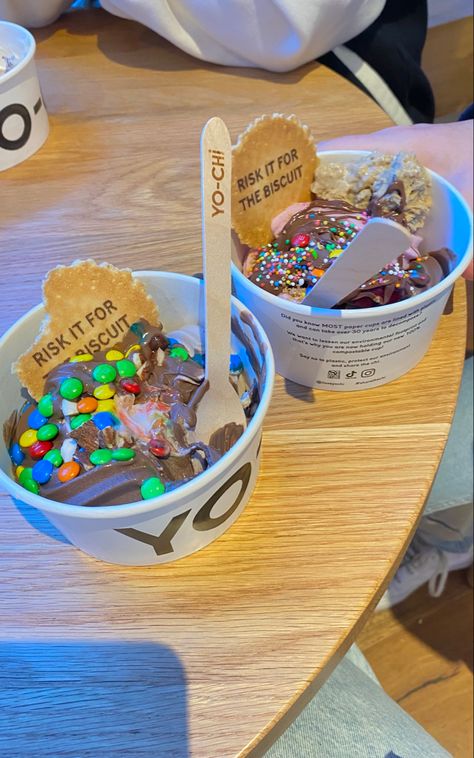 Fro Yo Aesthetic, Yo Chi, Chi Chi Dango, Chi Chi Fried Ice Cream, Fruit And Yogurt Bowl Aesthetic, Yochi Frozen Yogurt Aesthetic, Acai Bowl Aesthetic Beach, Yummy Ice Cream, Frozen Yoghurt