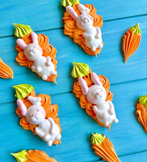 Meringue Pops, Meringue Desserts, Easter Theme, Easter Inspiration, Easter Cookies, Sugar Art, Macaroons, Marshmallows, Meringue