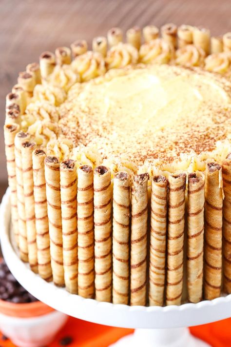 With layers of moist pumpkin cake, tiramisu filling, an espresso drizzle, and mascarpone frosting, this Pumpkin Tiramisu Layer Cake is the dessert you didn't know you needed! It has all the elements of tiramisu but the ladyfingers are replaced with spiced pumpkin cakes. Who knew pumpkin and tiramisu would be so good! Tiramisu Filling, Pumpkin Tiramisu, Pumpkin Butterscotch, Mascarpone Frosting, Pumpkin Bundt Cake, Pumpkin Cake Recipes, Nice Recipes, Wedding Cake Recipe, Tiramisu Cake