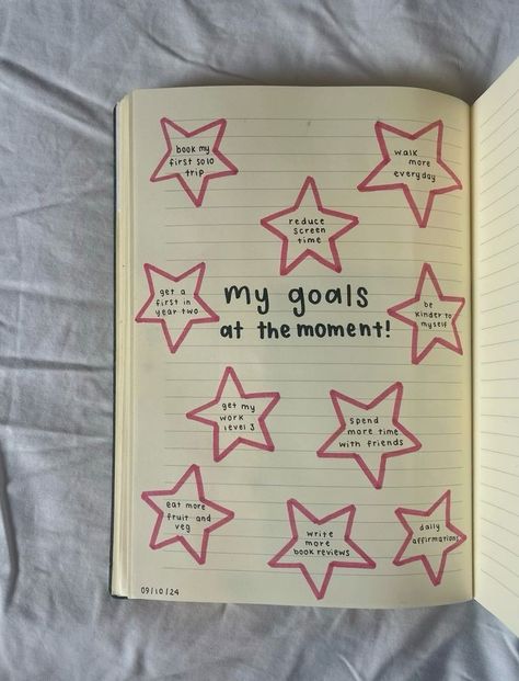 2025 Goals Bullet Journal Page, Bullet Journal Goal Page Ideas, First Page Journal 2025, My Goals For 2025 Journal, Goal Page Journal, Aesthetic Diary Journal, Manifestation Journal First Page, Journaling Goals Ideas, 2024 Goals Journal Page