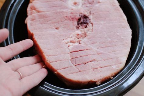 Cook Ham In Oven, Ham In An Electric Roaster, Ham In Oven, Recipes With Cooked Ham, Cooking Ham In Crockpot, Cooking Spiral Ham, Roaster Oven Recipes, Cook Ham, Precooked Ham