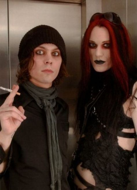 Ville Valo (H.I.M.) and Sean Brennan (London After Midnight) Sean Brennan, Midnight Band, London After Midnight, Goth Bands, Goth Guys, Goth Subculture, Ville Valo, After Midnight, Gothic Rock