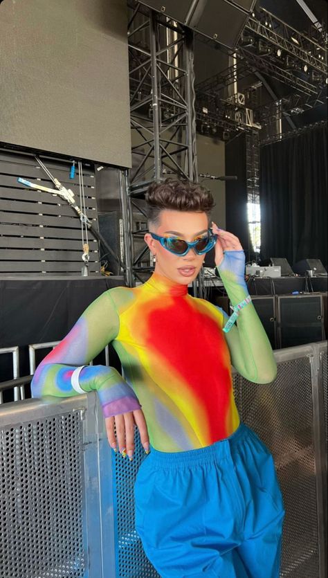 James Charles Coachella, James Charles Outfits, Queer Fashion Feminine, Beauty Web, Queer Fashion, Coachella Fashion, Teen Choice Awards, James Charles, Good Looking Men