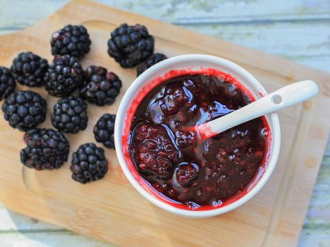 Blackberry Compote Recipe, Blackberry Dessert Recipes, Cream Crepes, Housewife Life, Fruit Deserts, Blackberry Ice Cream, Blackberry Dessert, Blackberry Compote, Yogurt Oatmeal