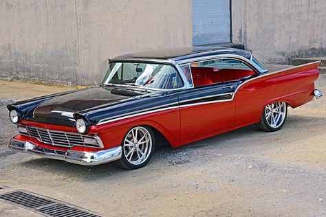 1957 Ford Fairlane, Custom Door Handle, Mustang V8, Ford Fairlane 500, Fairlane 500, Ford Lincoln Mercury, Ford Galaxie, American Classic Cars, Old Fords