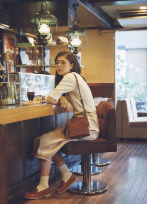 Cafe Reference, Sitting Poses, Human Poses Reference, Figure Poses, Photoshoot Inspo, People Sitting, Human Poses, Japan Girl, Future Fashion